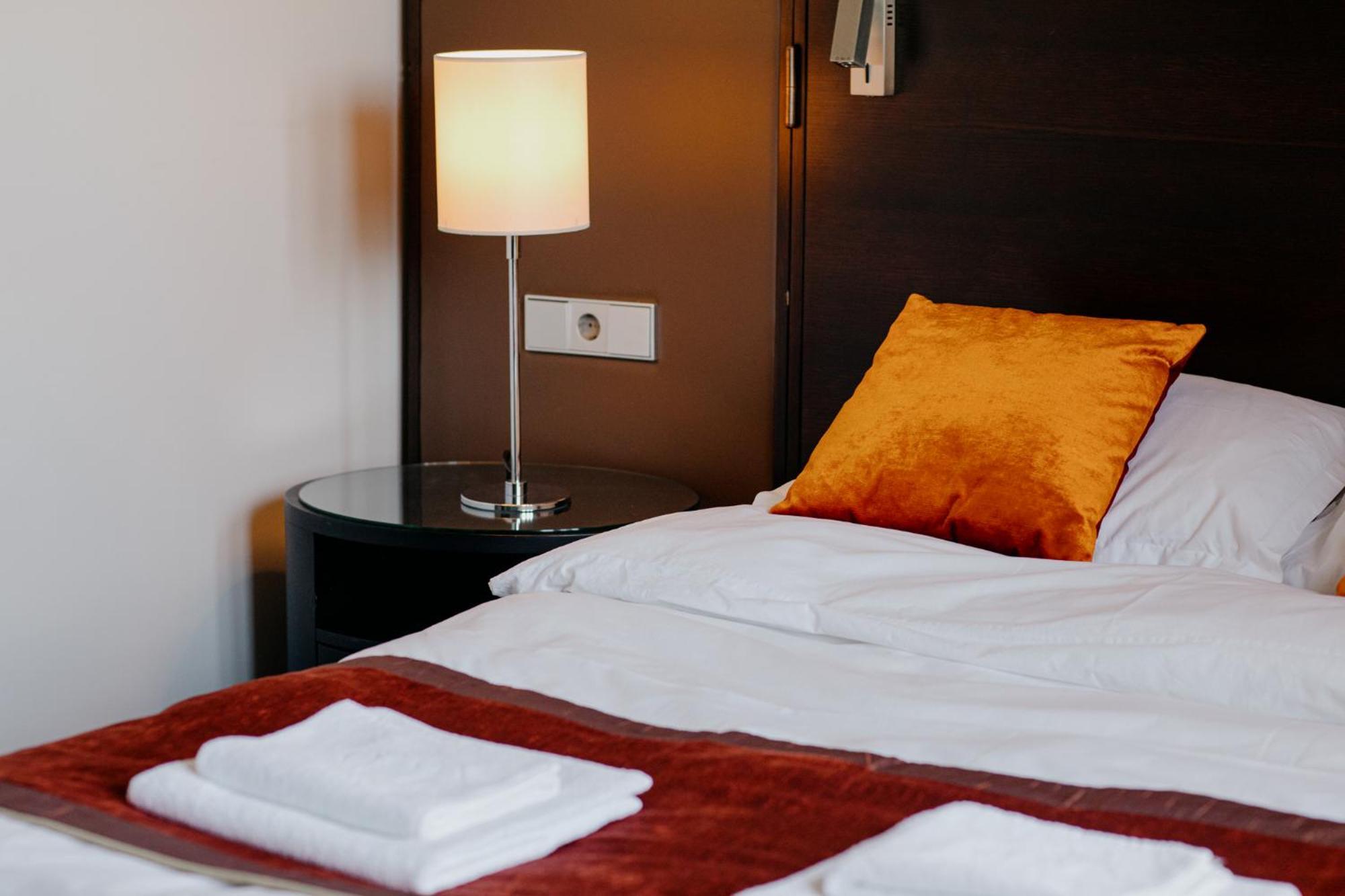 Excelsior Inn Turda Ngoại thất bức ảnh