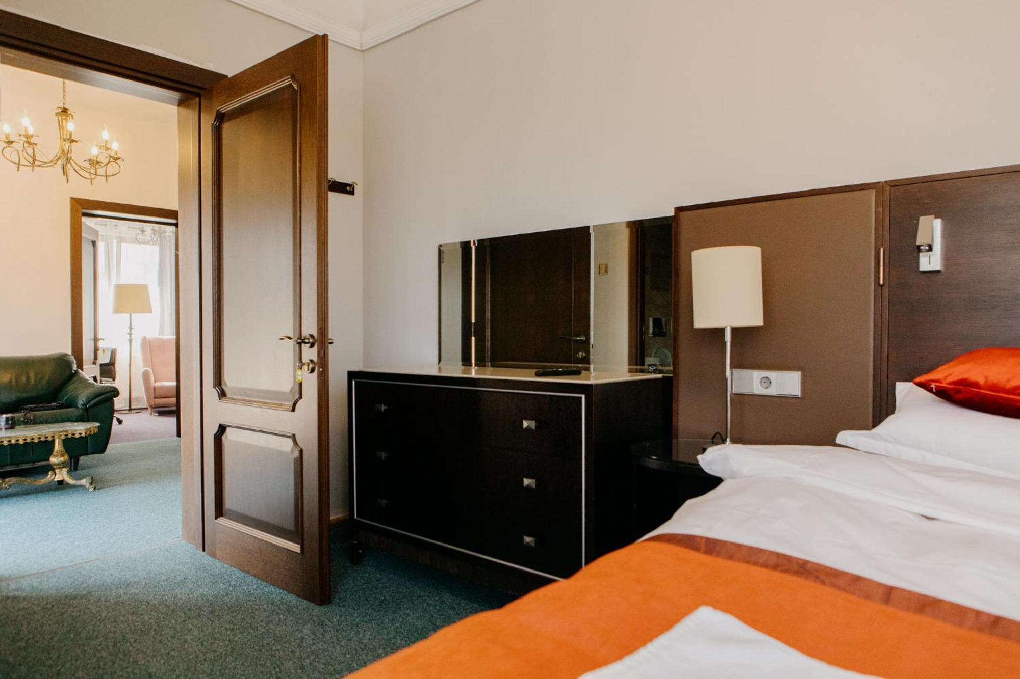 Excelsior Inn Turda Ngoại thất bức ảnh